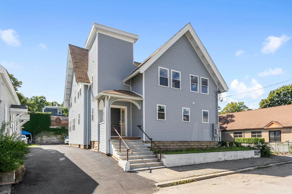 74 Snow St., Fitchburg MA 01420