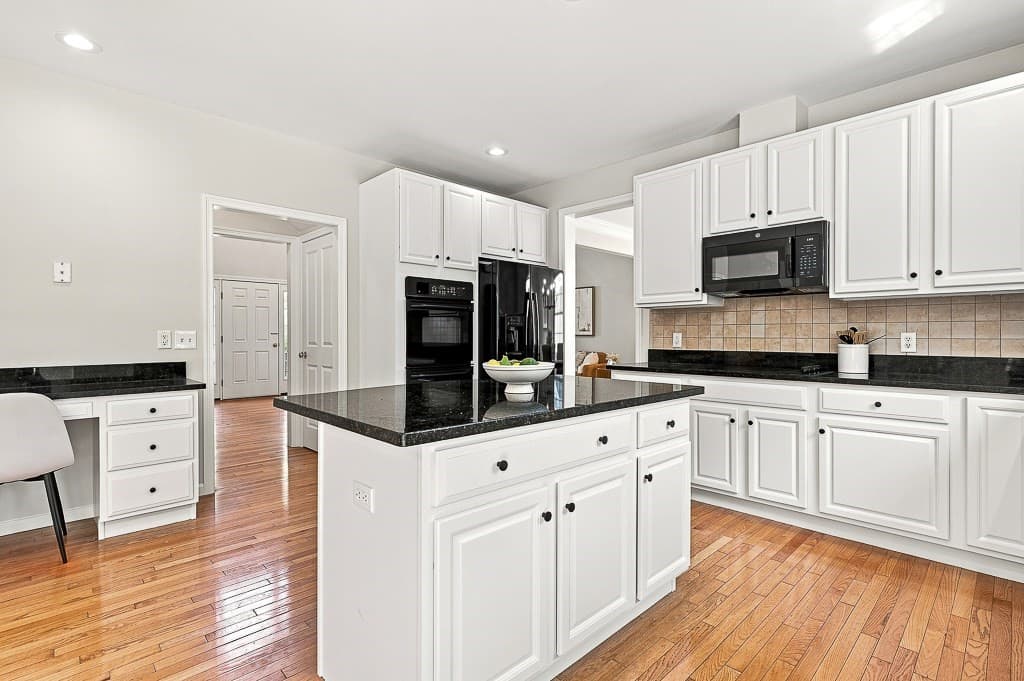 Single Family Residence at 37 Aspen Avenue, Grafton MA 01560, Grafton, photo 13 of 42