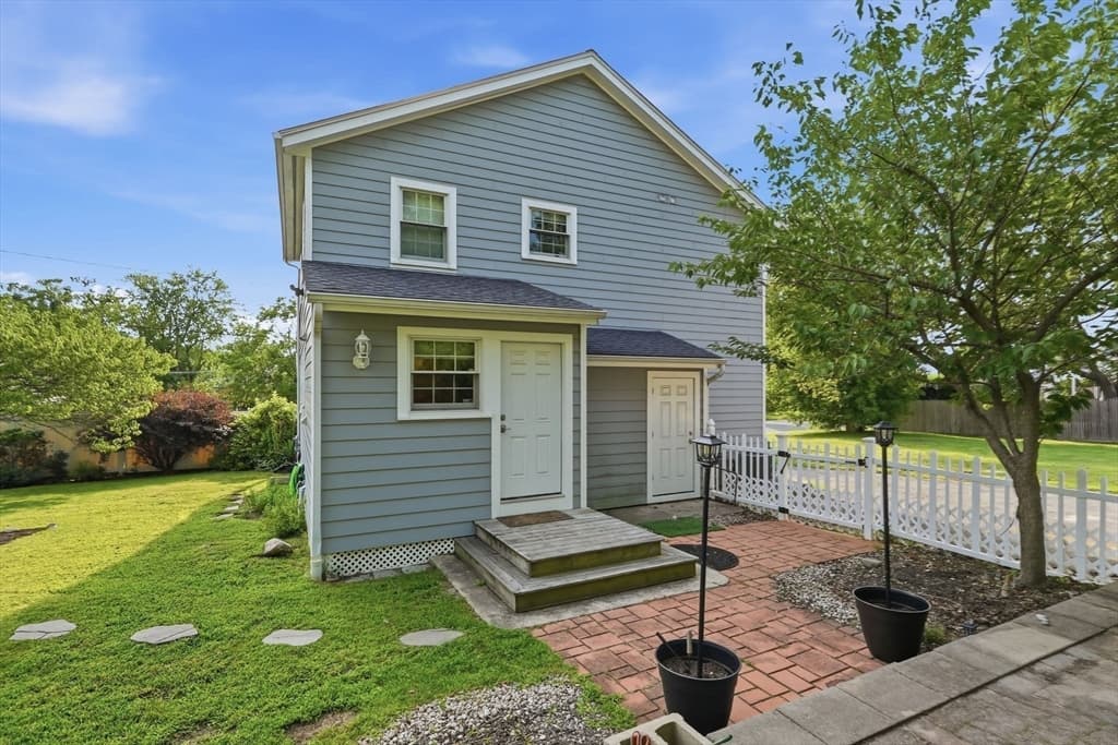 76 Whitlow St, New Bedford MA 02740 photo 23