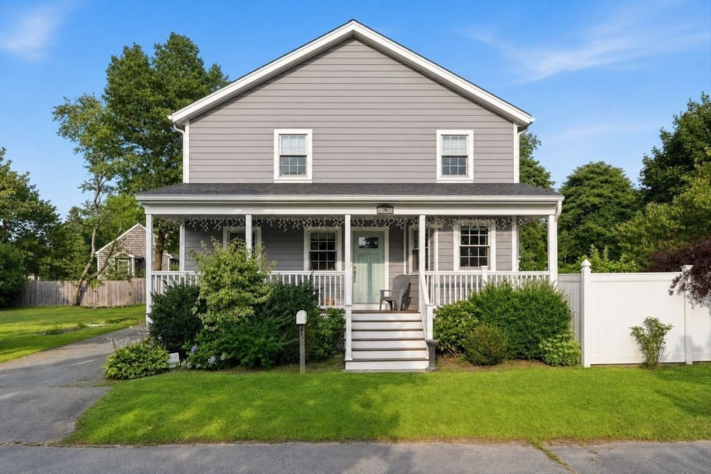 76 Whitlow St, New Bedford MA 02740