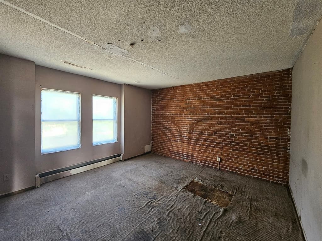 344 Maple St # 344, Holyoke MA 01040 photo 3