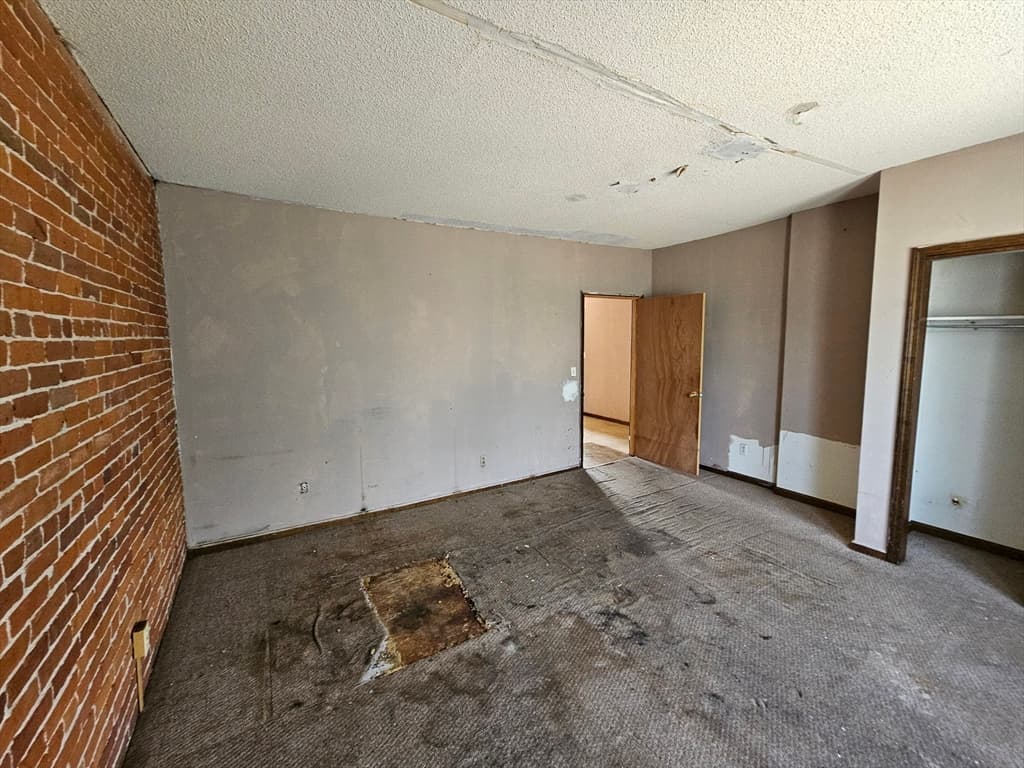 344 Maple St # 344, Holyoke MA 01040 photo 4