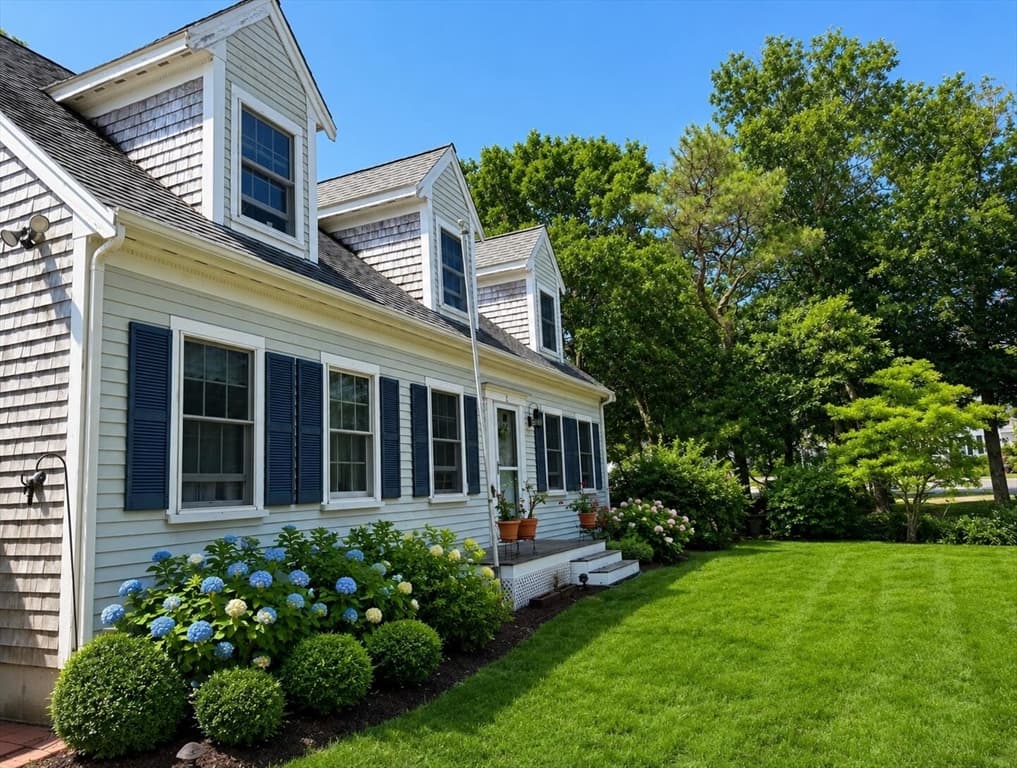 2 Bay View Rd, Dennis MA 02638