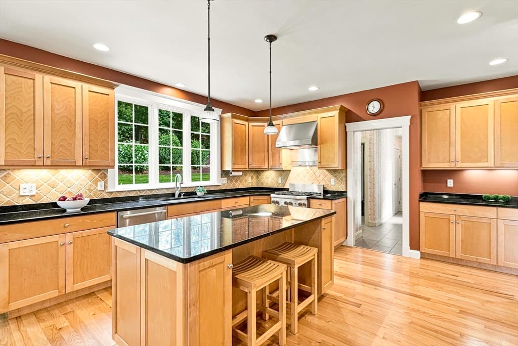 3 Graystone Way, Southborough MA 01772 photo 9