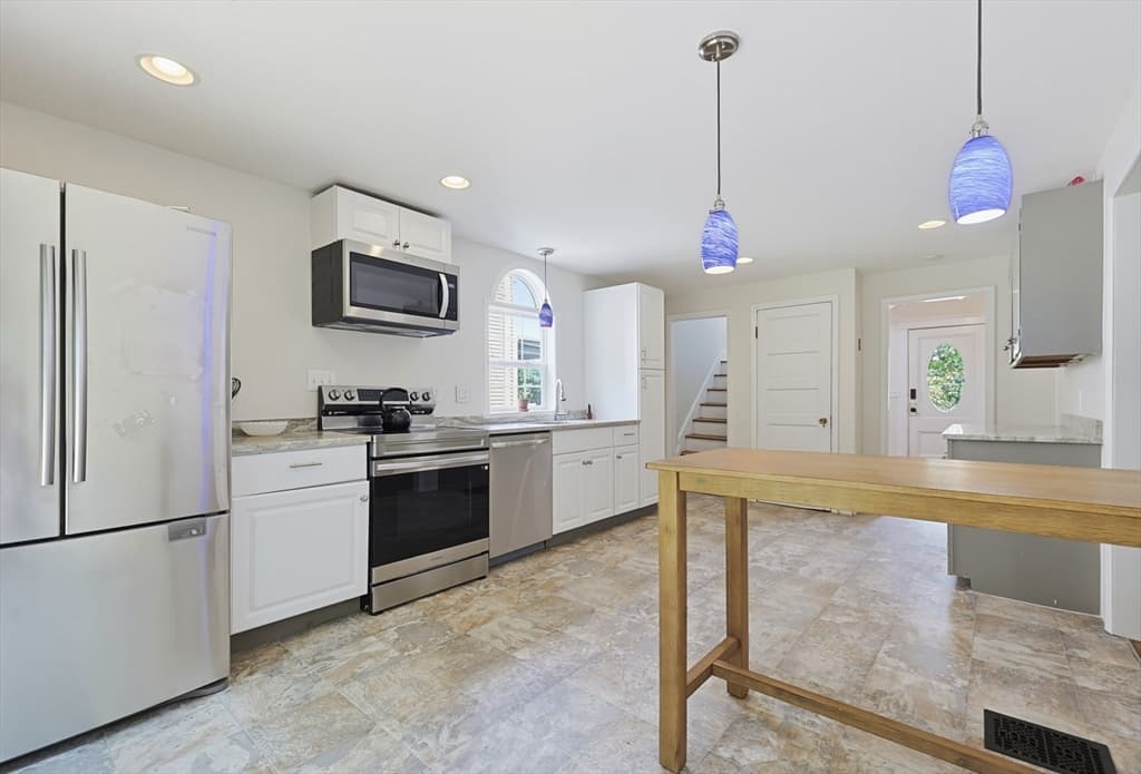 110 Essex St, Beverly MA 01915 photo 13