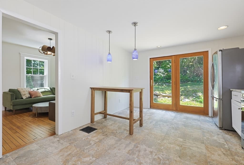 110 Essex St, Beverly MA 01915 photo 16