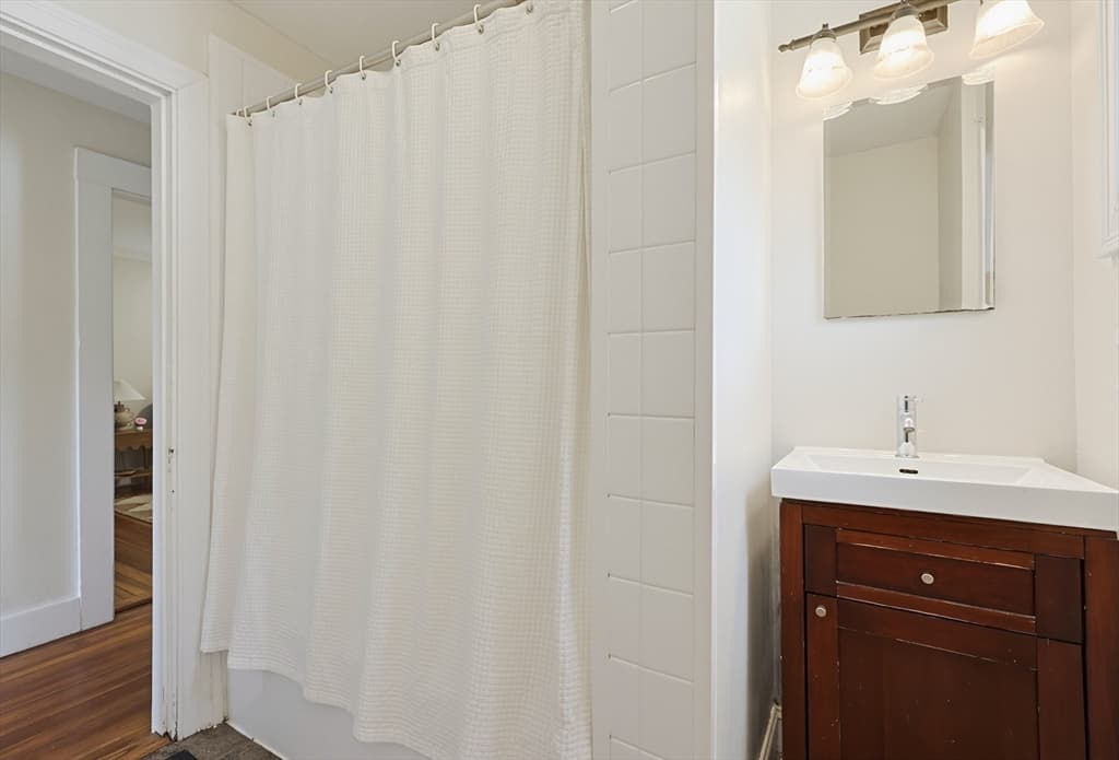 110 Essex St, Beverly MA 01915 photo 24