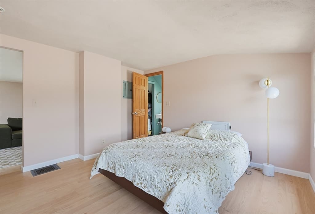 110 Essex St, Beverly MA 01915 photo 34