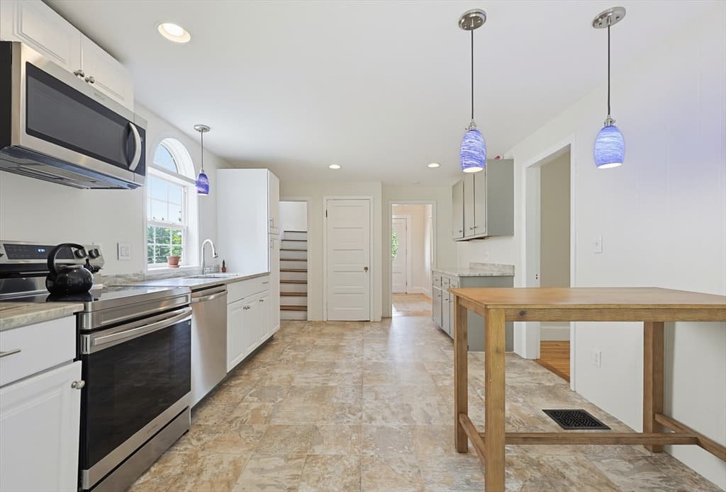 110 Essex St, Beverly MA 01915 photo 14