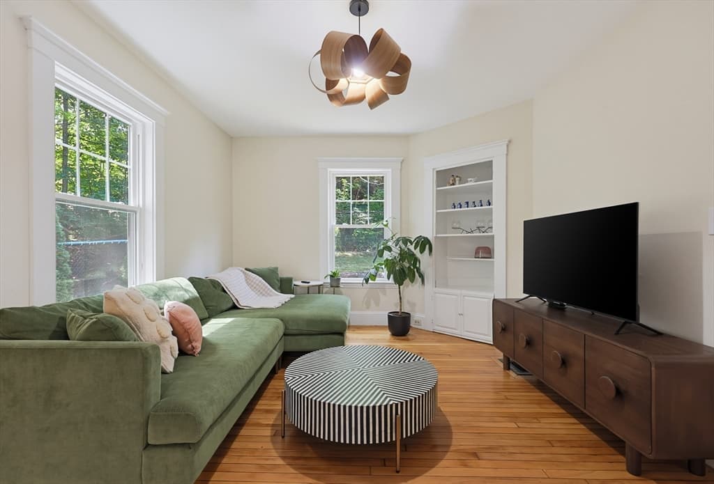 110 Essex St, Beverly MA 01915 photo 4