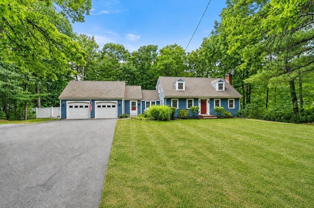 595 Forest St, Marshfield MA 02050