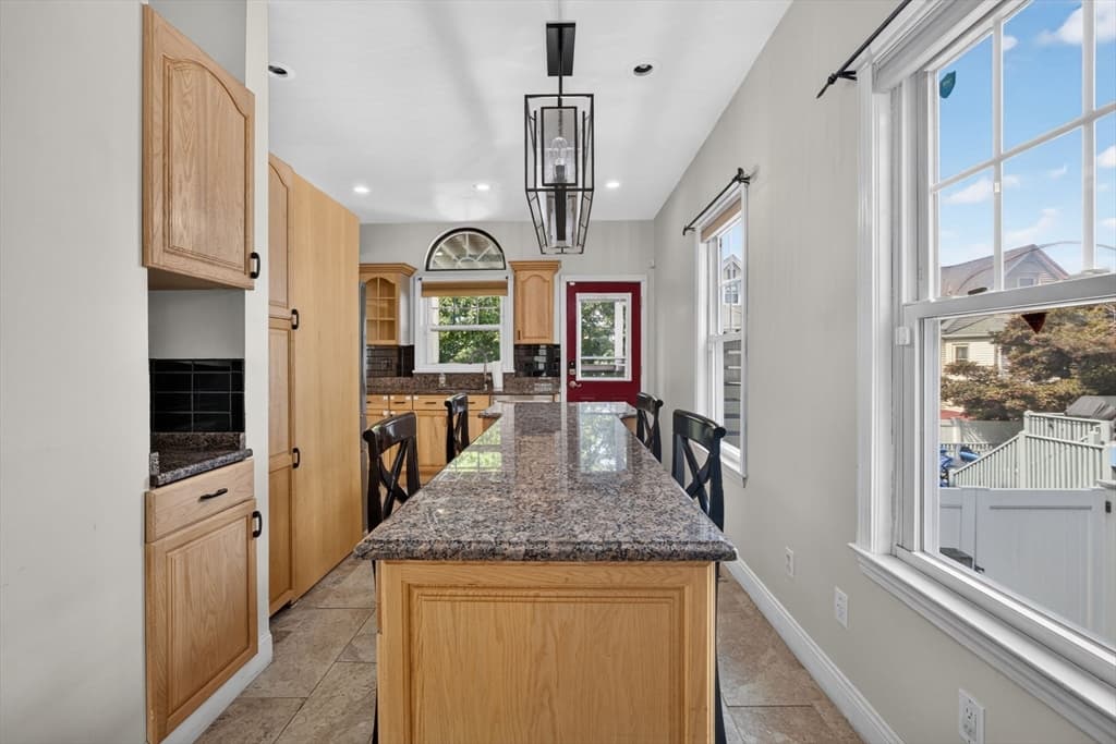 18 Henry St, Everett MA 02149 photo 5