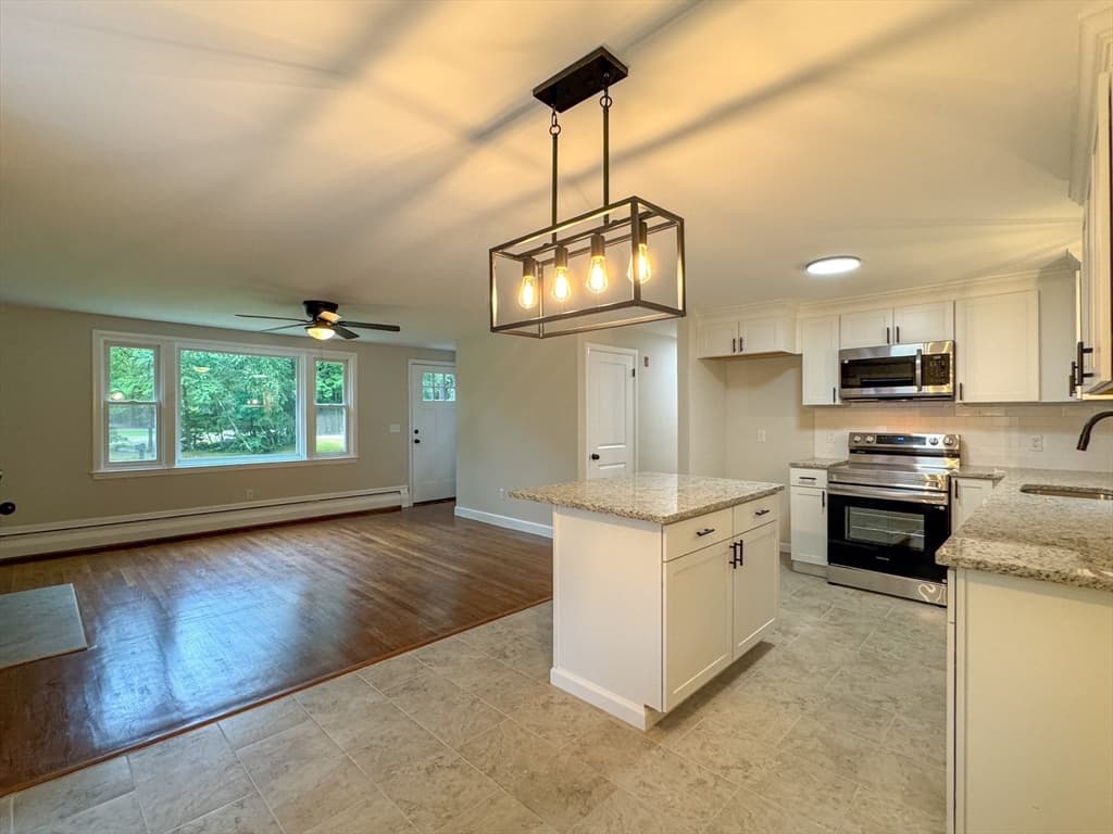 13 Center St, Medway MA 02053 photo 7