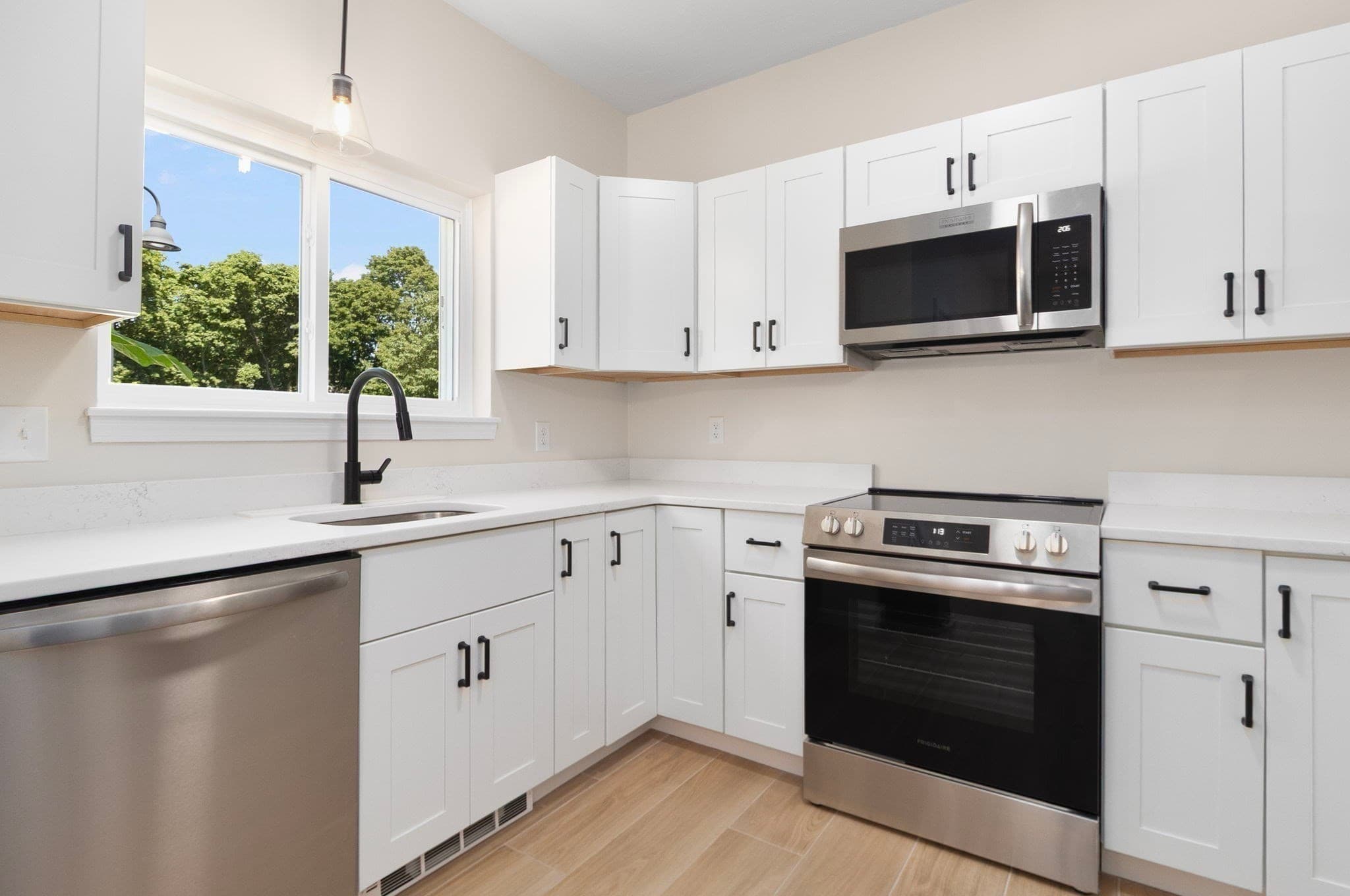 Condominium at 41 Fairfield Park # 41, Mansfield MA 02048, Mansfield, photo 13 of 42