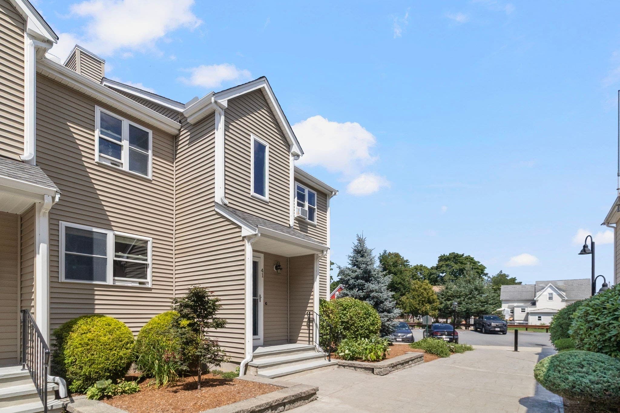 Condominium at 41 Fairfield Park # 41, Mansfield MA 02048, Mansfield, photo 4 of 42