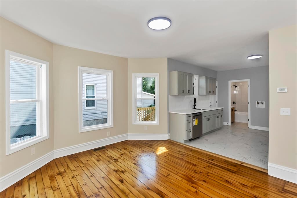 58 Euclid Ave, Springfield MA 01108 photo 5