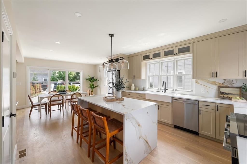30 Shore St, Falmouth MA 02540 photo 9