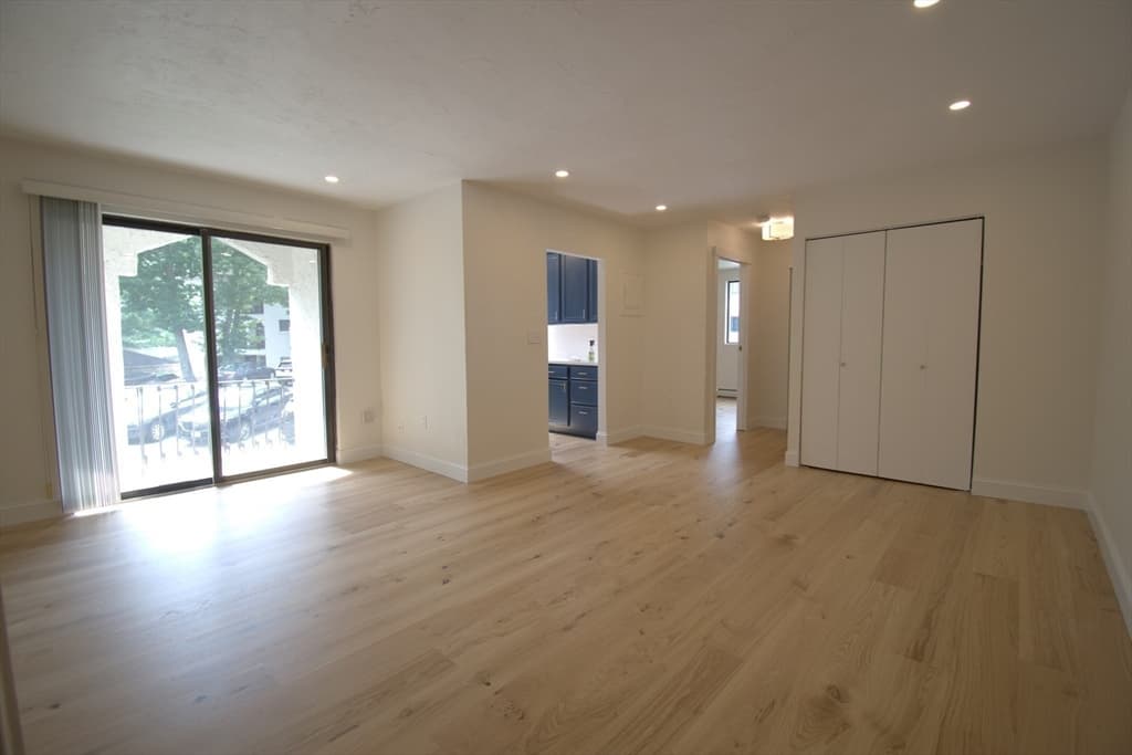 200 Fellsview Terrace # 205B, Stoneham MA 02180 photo 5