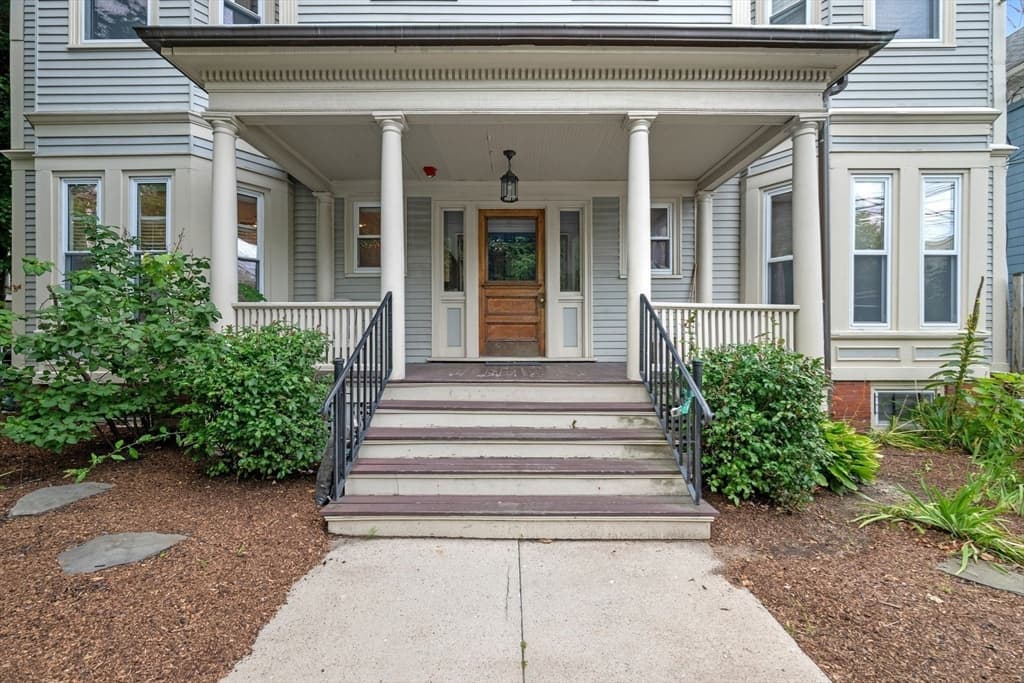 21 School St # 1L, Somerville MA 02143