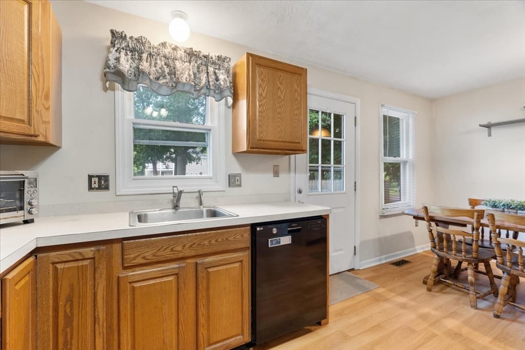 21 Milk St # 4, Attleboro MA 02703 photo 9