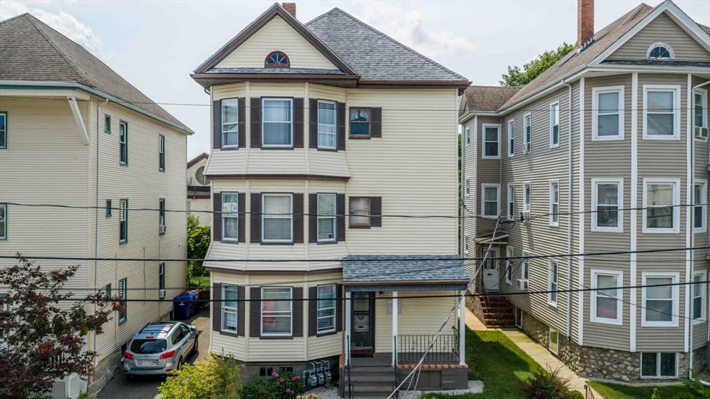 198 Eugenia St, New Bedford MA 02745