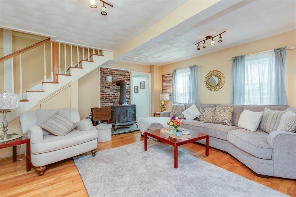 91 Lake Street, Tewksbury MA 01876 photo 3