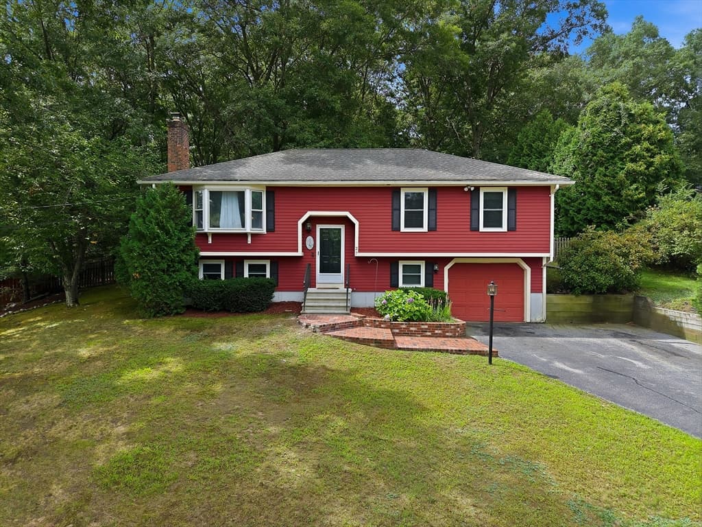 27 Reilly Ave, Blackstone MA 01504 photo 3