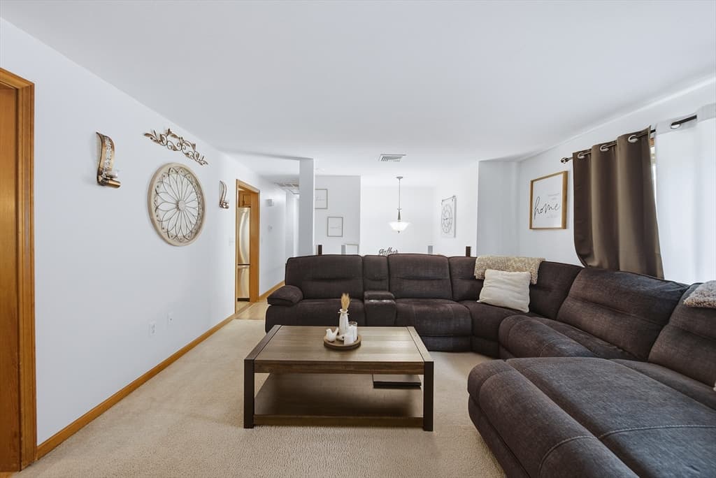 27 Reilly Ave, Blackstone MA 01504 photo 8