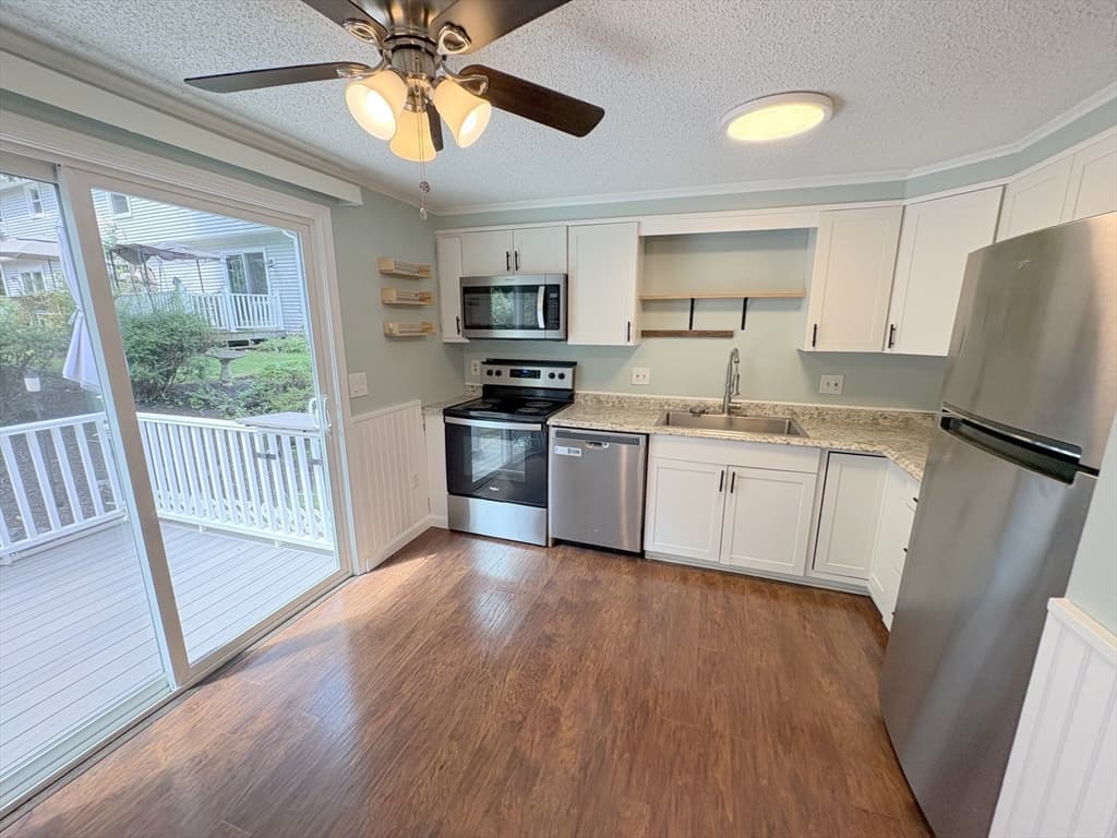 270 Sunderland Rd # 23, Worcester MA 01604 photo 11