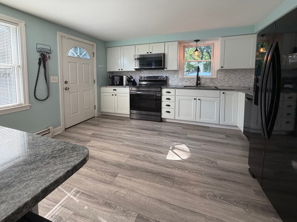 79 Lorchris St, Leominster MA 01453 photo 5