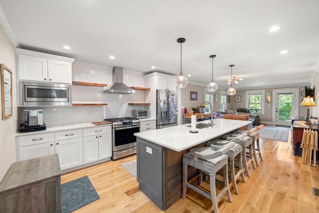 54 Canterbury St, Hingham MA 02043 photo 7