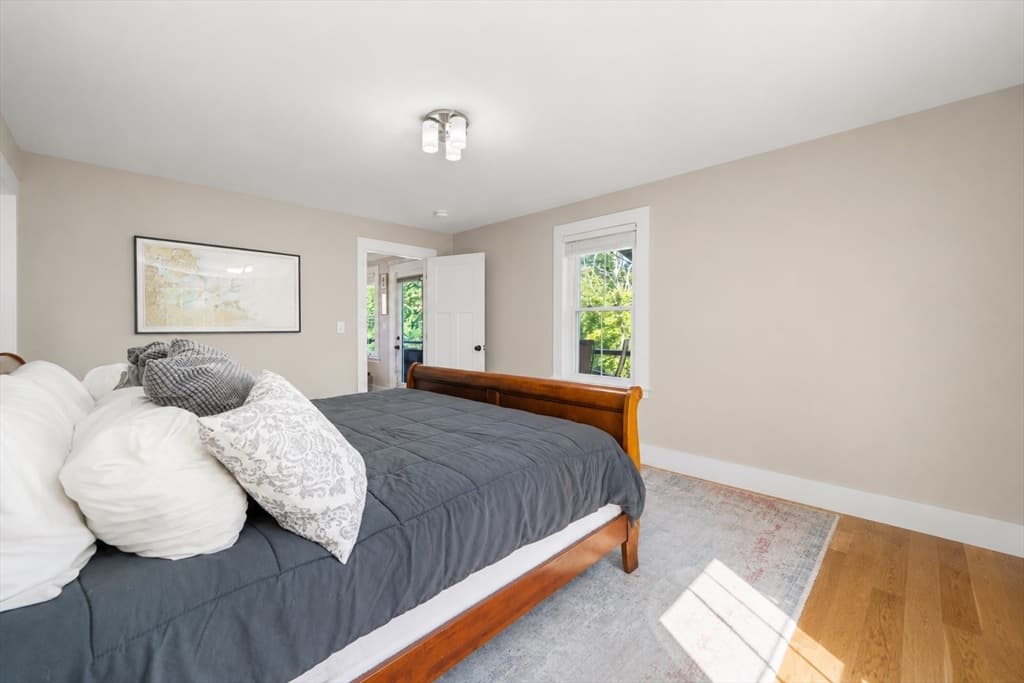 54 Canterbury St, Hingham MA 02043 photo 11