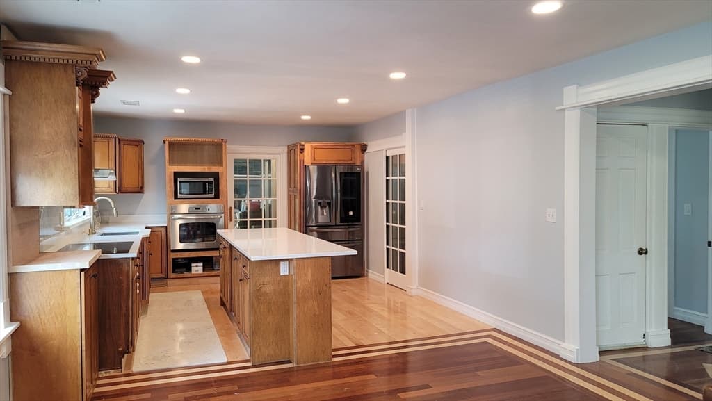 891 Granite St, Braintree MA 02184 photo 5