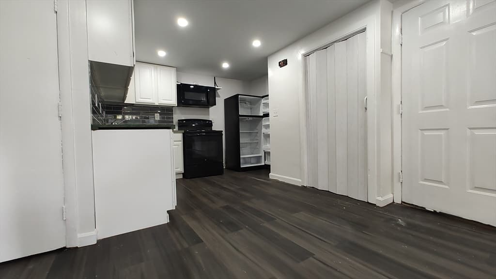 425 W Elm St # 1, Brockton MA 02301 photo 2