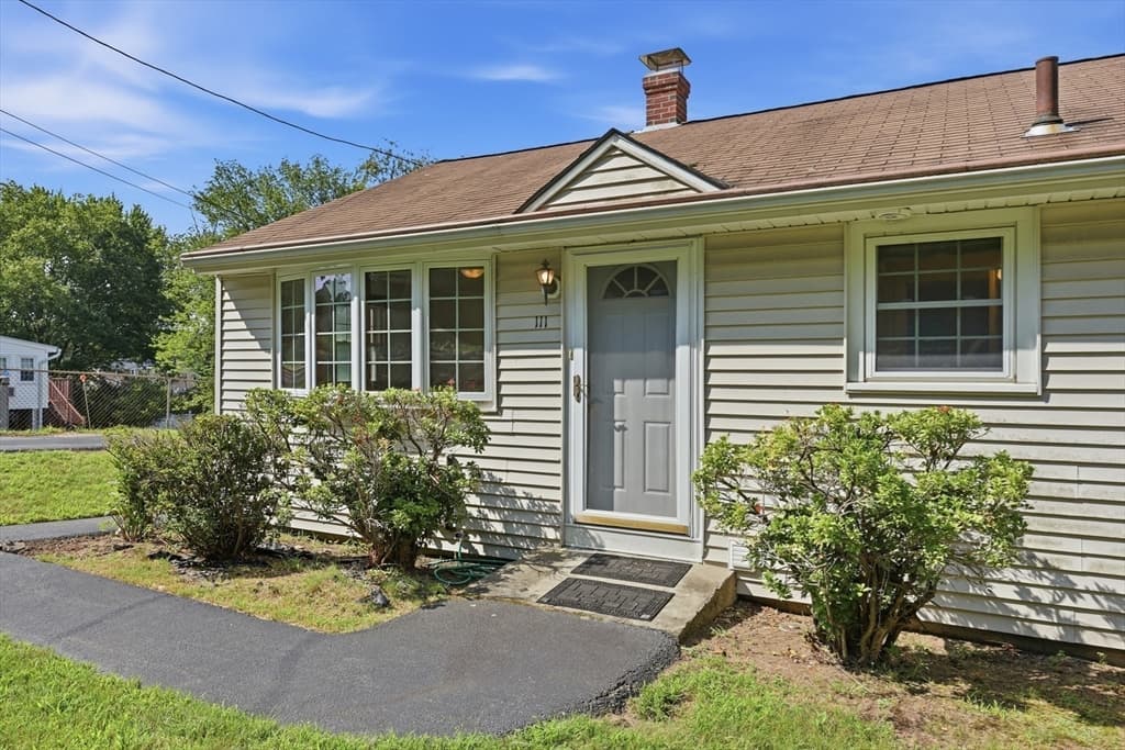 111 Nashua Rd, Billerica MA 01862 photo 3