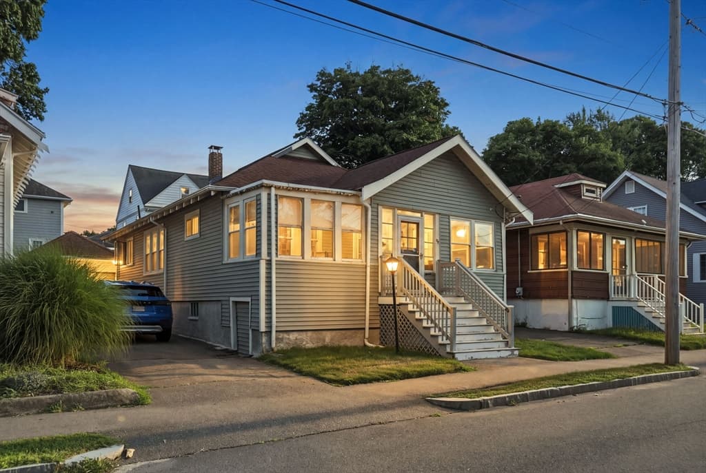 87 Edwin St, Quincy MA 02171 photo 2