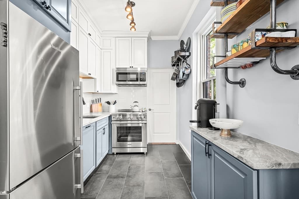 17 Cazenove St # 408, Boston MA 02116 photo 12