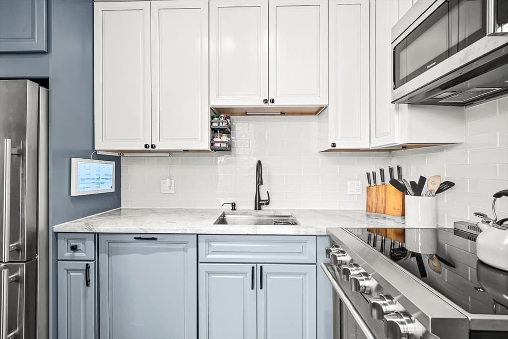 17 Cazenove St # 408, Boston MA 02116 photo 14