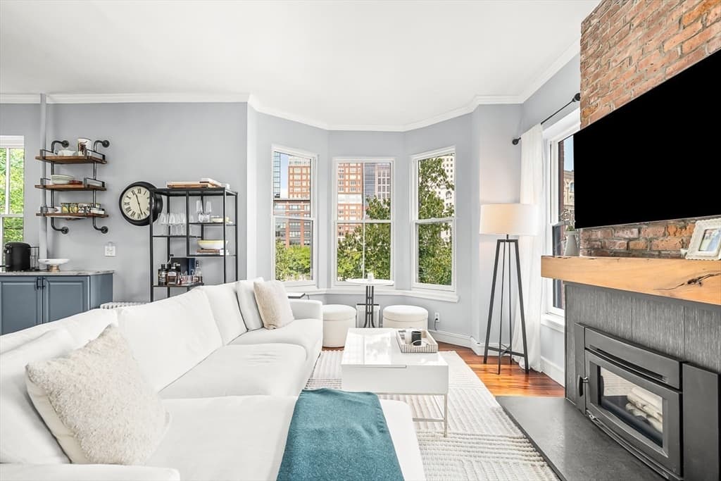 17 Cazenove St # 408, Boston MA 02116 photo 8