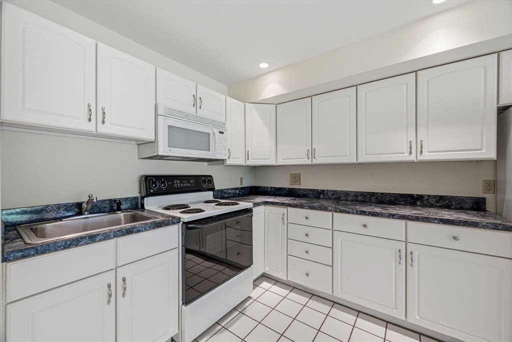 605 Middle St # 22, Braintree MA 02184 photo 33