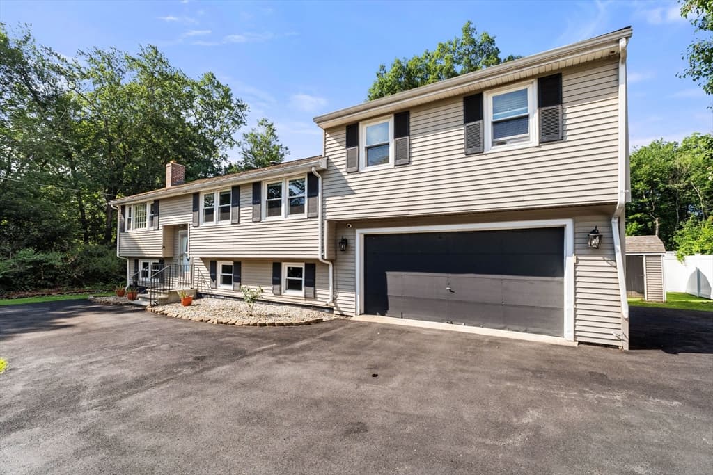 64 Brand Ave, Wilmington MA 01887 photo 2