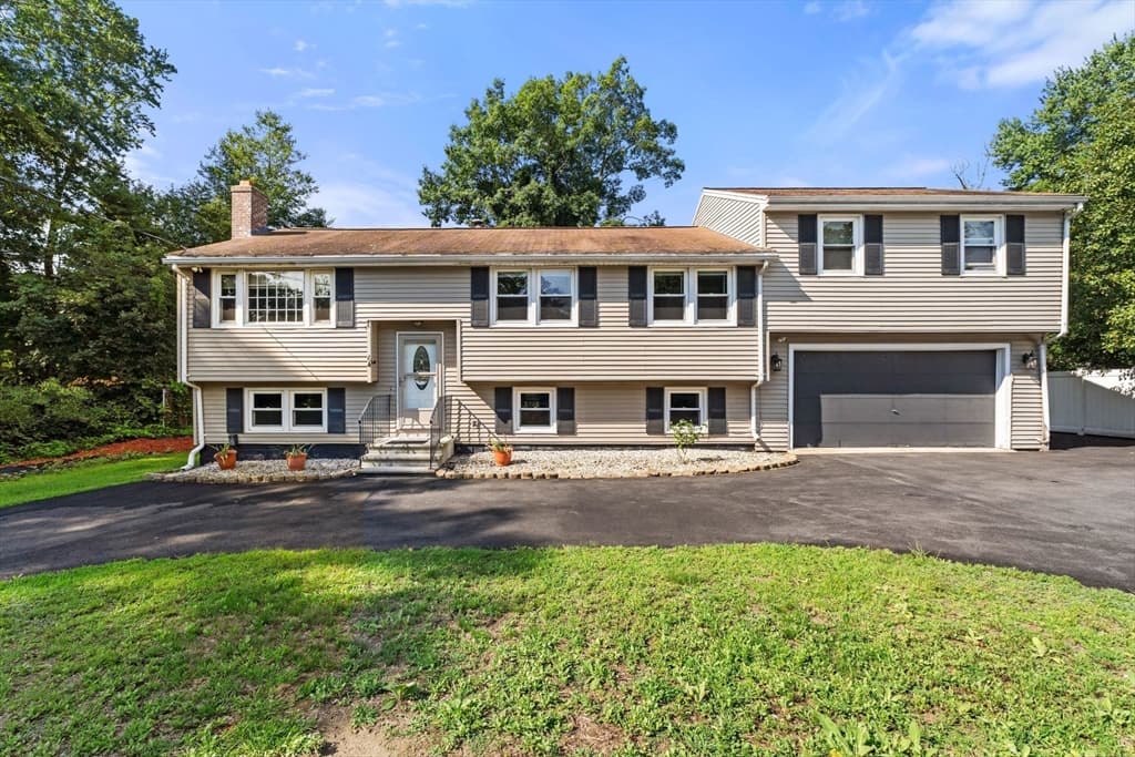 64 Brand Ave, Wilmington MA 01887