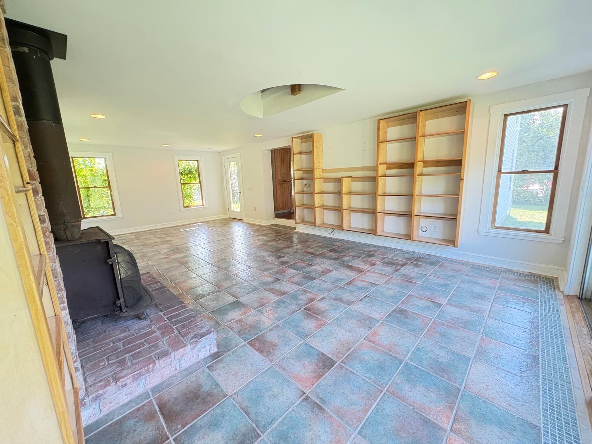Single Family Residence at 497 Main Street, Hatfield MA 01038, Hatfield, photo 4 of 42
