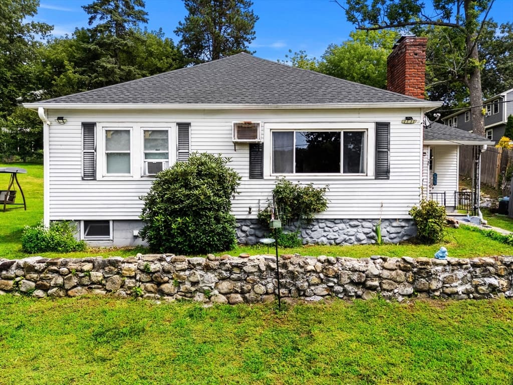 721 River St, Haverhill MA 01832