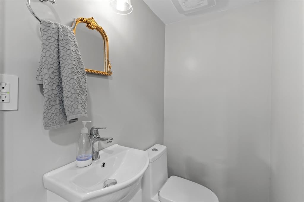 52 Primrose Cir # 52, Hopkinton MA 01748 photo 34