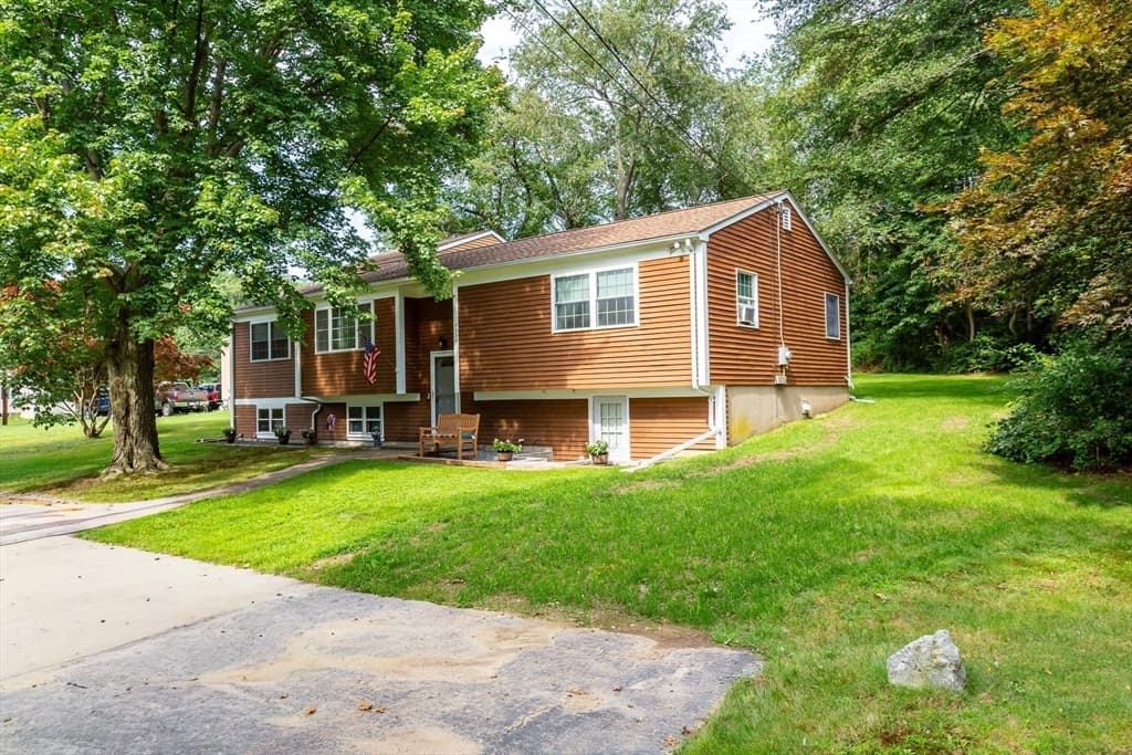 3235 Sharps Lot Rd, Dighton MA 02715 photo 2