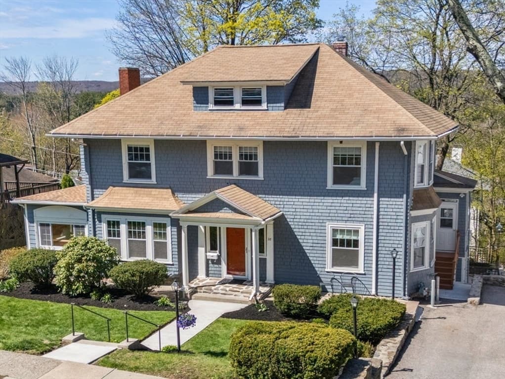 28 Maplewood Rd, Worcester MA 01602