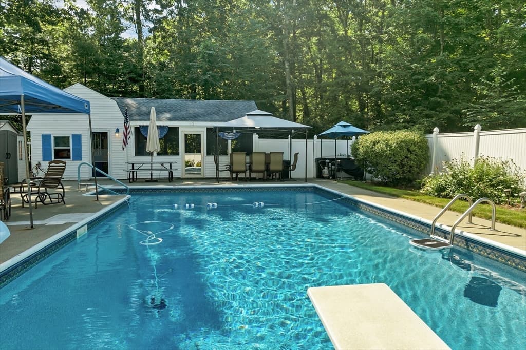 160 Pelczar Rd, Dracut MA 01826 photo 4
