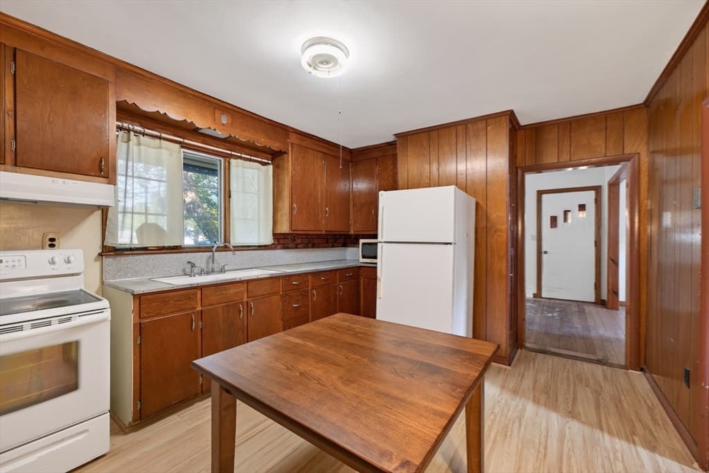 3 Lawton Street, Taunton MA 02780 photo 23