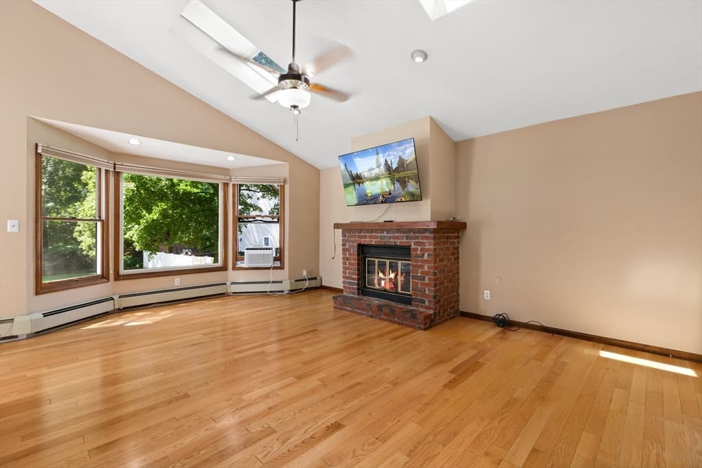 63 Oakdale Ave, Dedham MA 02026 photo 3
